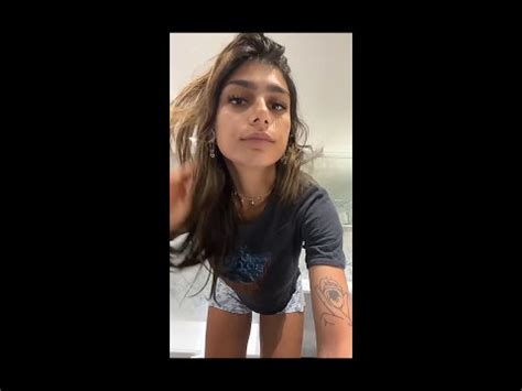 mia khalifa showing boobs|Mia Khalifa Showing Her Boobs Porn Videos 